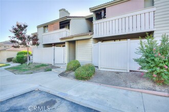 Building Photo - 3 Carriage Way