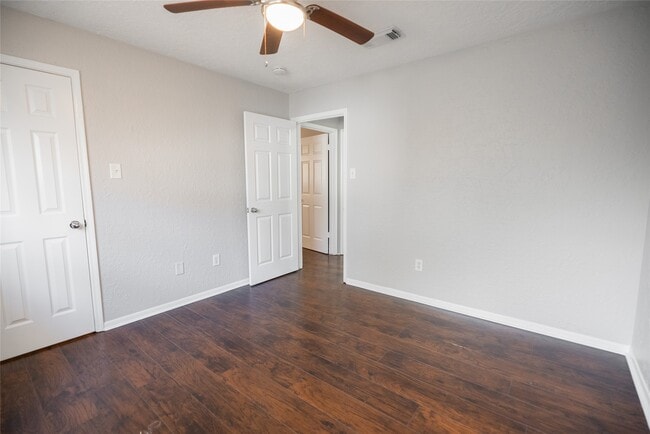 Foto del edificio - 13314 Ravensway Dr