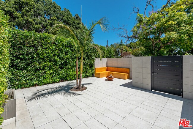 Foto del edificio - 11331 Cashmere St
