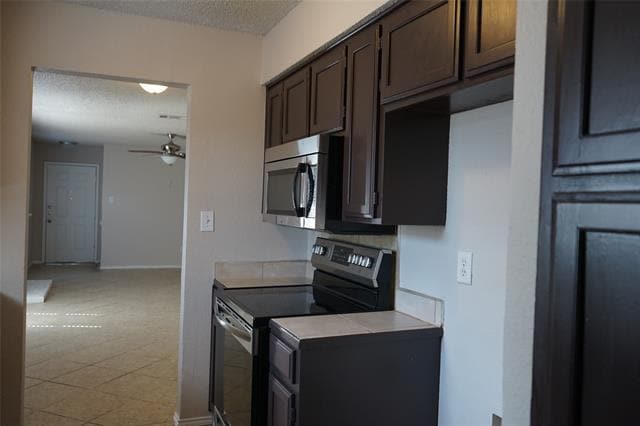 Foto del edificio - 2421 Indigo Ln