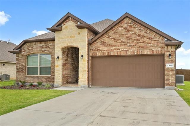 Building Photo - 1354 Madeline Ln