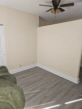 Building Photo - 327 Stanley Ave