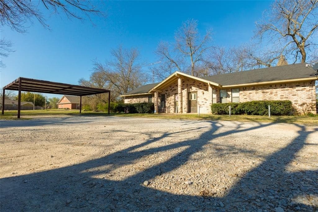 209 E Liberty St, Pilot Point, TX 76258 House Rental in Pilot Point, TX