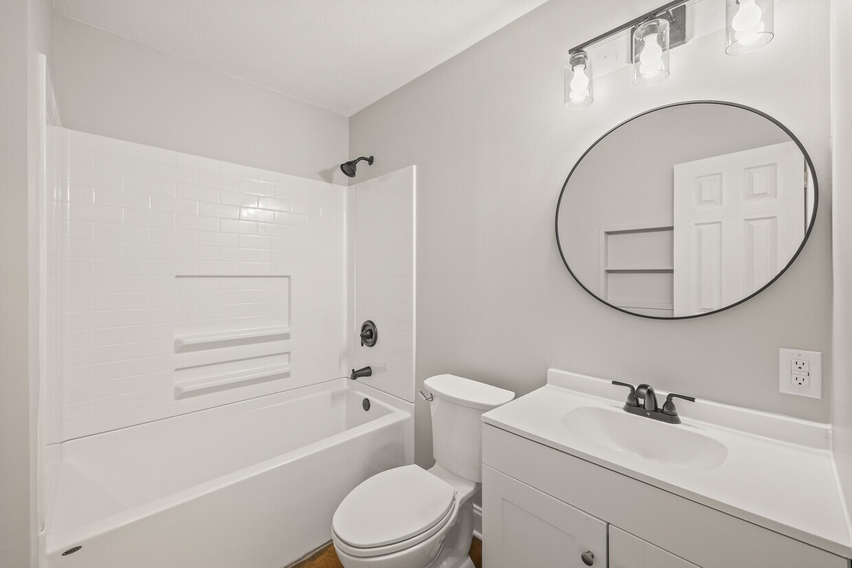 Foto principal - 2580 Hobert Rd