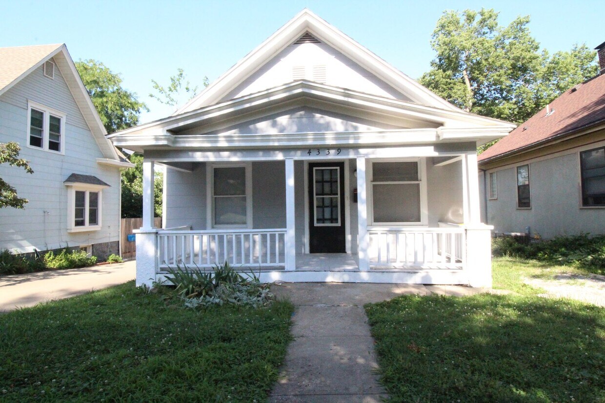 Primary Photo - 2 Bedroom 1 Bath Home In Westport