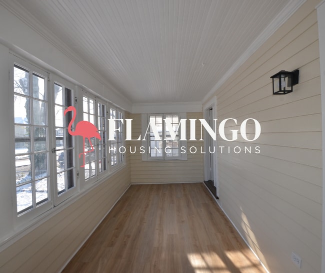 Photo - 1143 Vernon Dr House