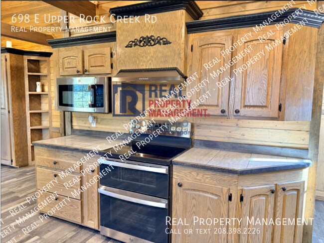 Foto del edificio - 698 E Upper Rock Creek Rd