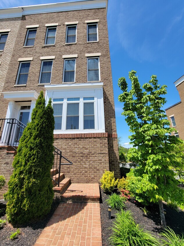 11355 Ridgeline Rd, Fairfax, VA 22030 Townhome Rentals in Fairfax VA