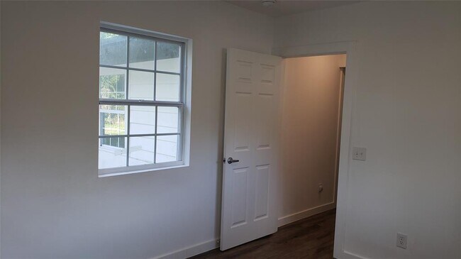 Foto del edificio - 104 Florence Dr