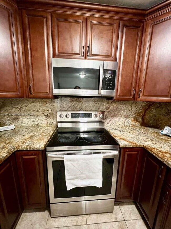 Foto del edificio - 6023 SW 69th St