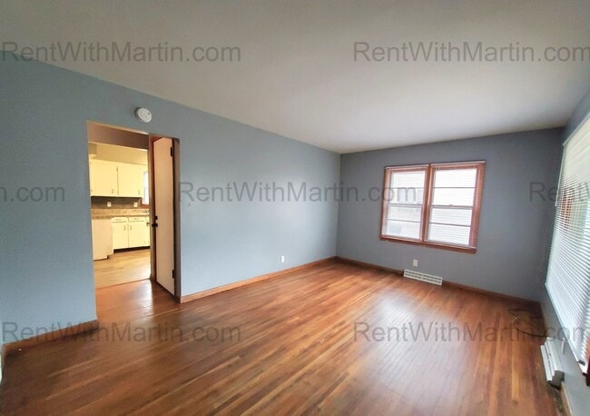 Foto del edificio - 736 Sherman Ave