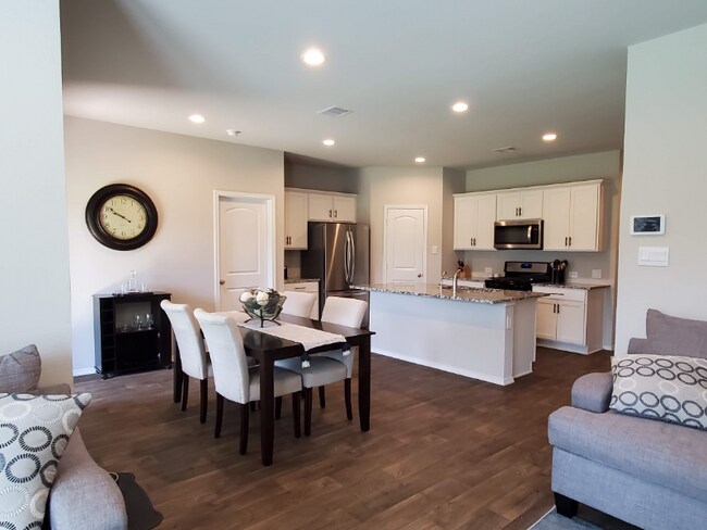 Foto del edificio - 3606 Crimson Embers Ln