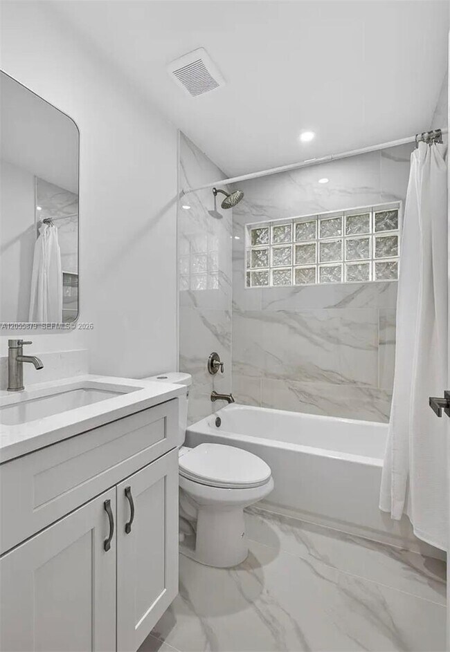Foto del edificio - 1599 Oak Berry Cir