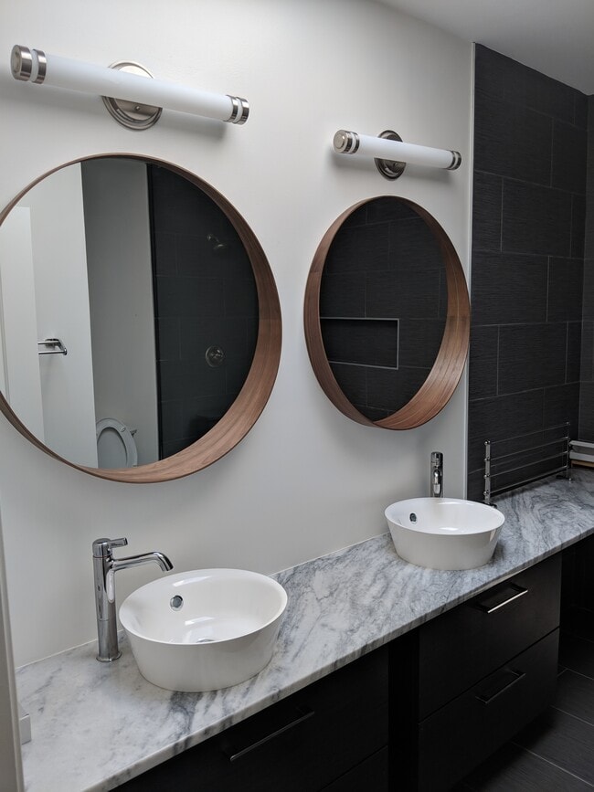 Foto del edificio - 5615 2nd St NW