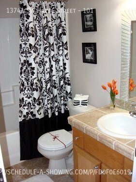 Foto del edificio - Menlo Gardens 3BDRM 2.5BTH Condo built in ...