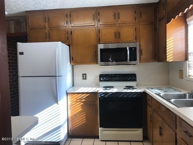 Foto del edificio - 5747 Cedar Forest Dr S