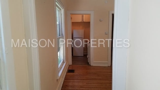 Building Photo - 46 Harlem St