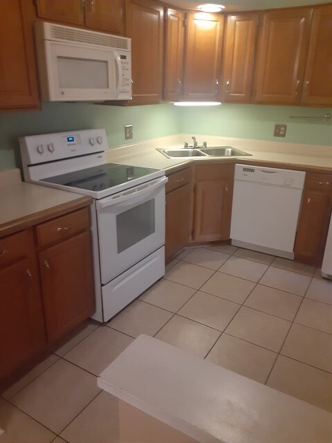 Primary Photo - 2033 45th St