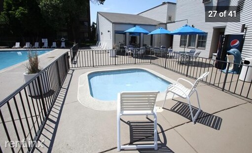Foto del edificio - 2200 Cherry Ln