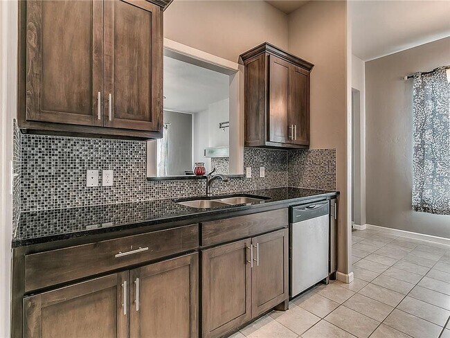 Foto del edificio - 8313 NW 140th St