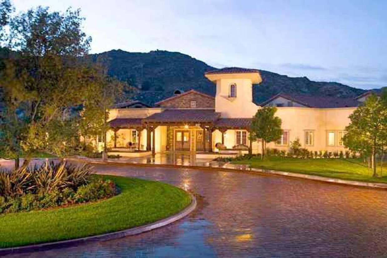Foto del edificio - Great 2 bedroom + Den, 2 bath Home In Hemet Four Seasons! 55+ Call today