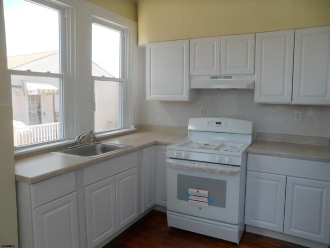 Foto del edificio - 5705 Edgewater Ave