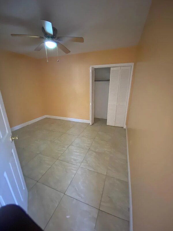 Foto del edificio - 43 NW 183rd Terrace
