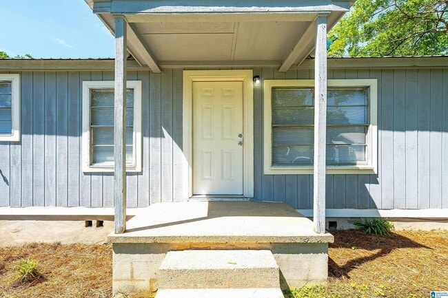 Building Photo - 144 2nd Ave SE