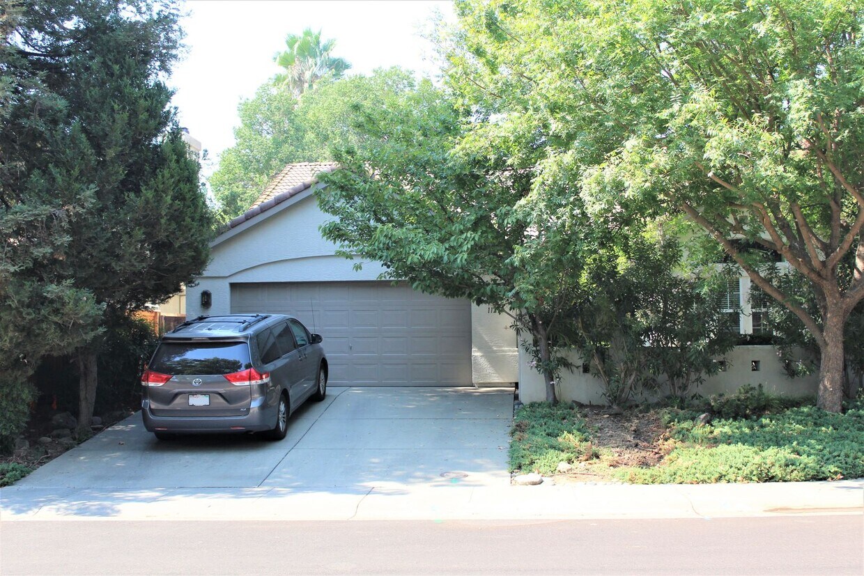 Primary Photo - New Reduced Rent: $3,200 for a Single-Stor...