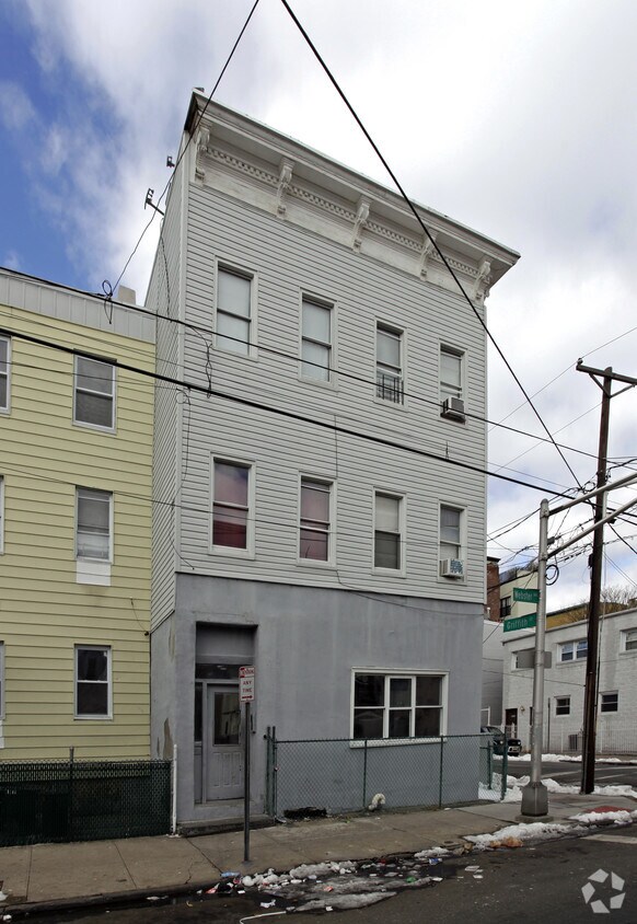 173 ster Ave, Jersey City, NJ 07307 Apartments in Jersey City, NJ