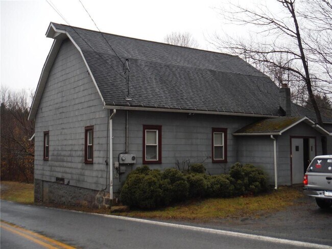 Building Photo - 4095 Hahns Dairy Rd