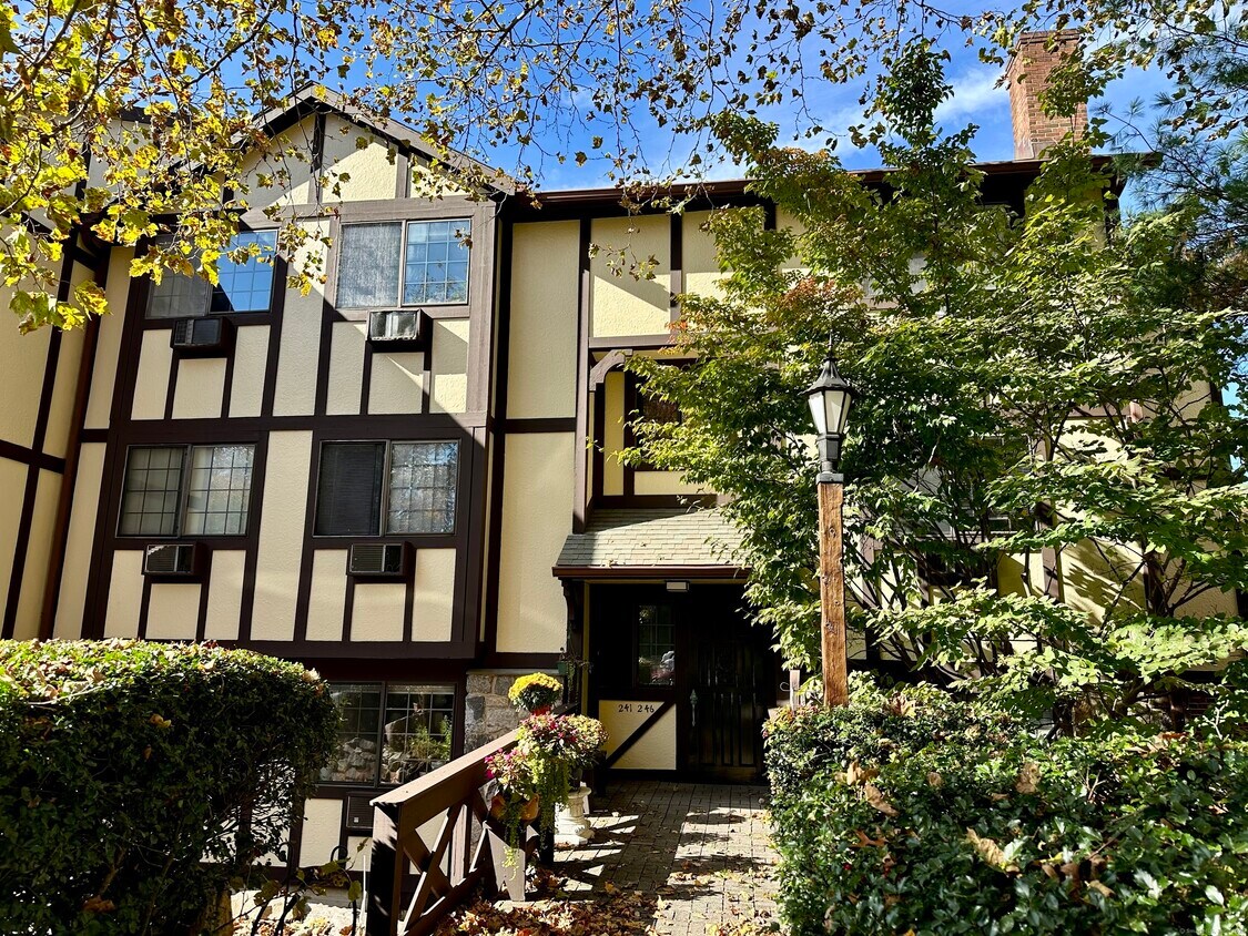 Foto principal - 50 Aiken St