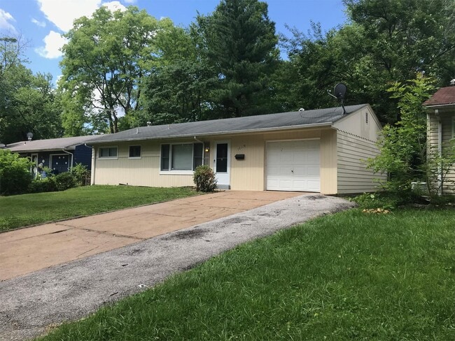 Building Photo - 10119 Tamworth Dr