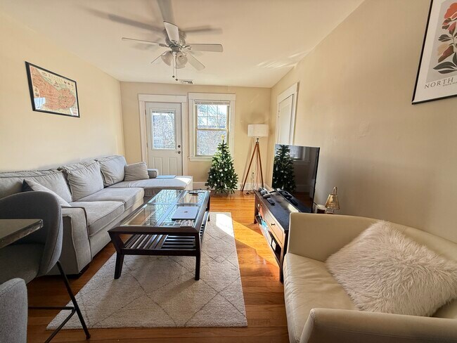 Foto del edificio - 9 Mapleton St