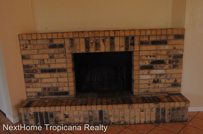 Building Photo - 4 br, 2 bath House - 1410 Buckley Drive