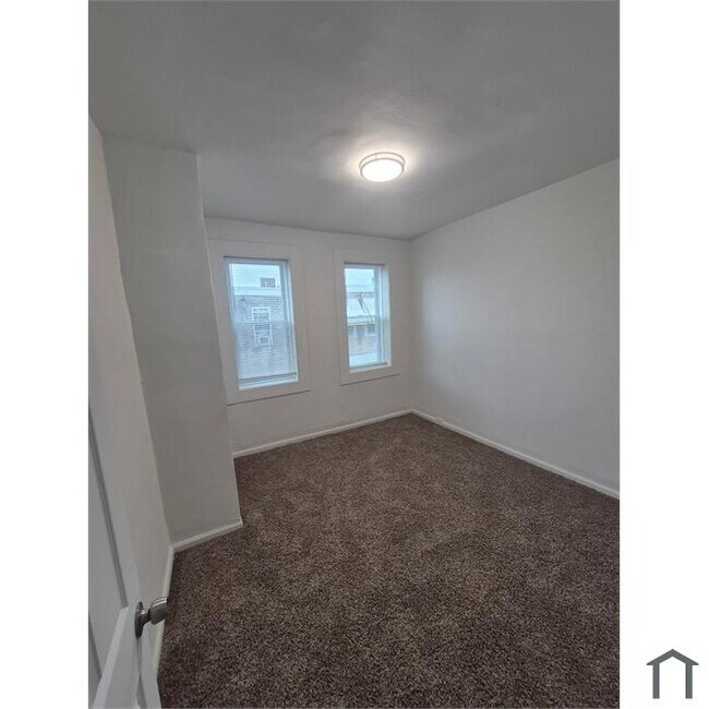 Building Photo - 1428 S Marston-