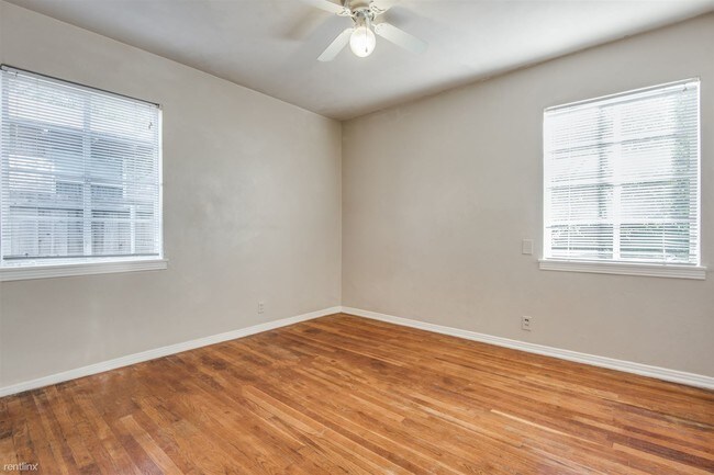 Foto del edificio - 3 br, 1 bath House - 4240 Sexton Ln