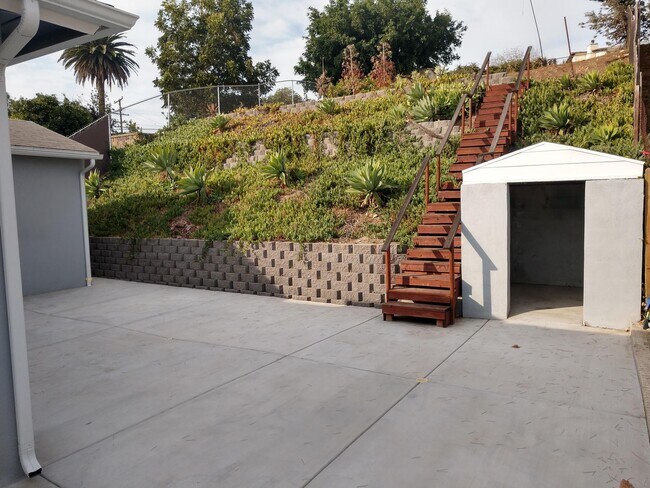 Building Photo - North La Mesa 3 Bedroom 1 Bath for Rent