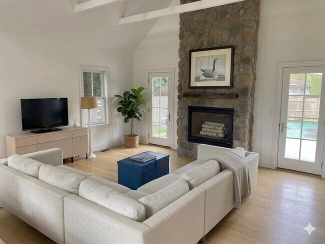 Foto del edificio - 35 Cove Dr