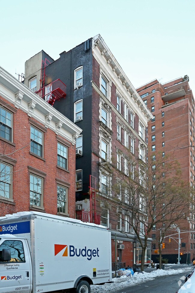 Foto del edificio - 636 Hudson St