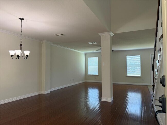 Foto del edificio - 307 Indian Meadow Dr