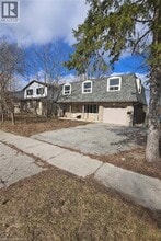 Building Photo - 61 Vanier Dr