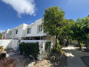 Building Photo - 48728 Desert Flower Dr