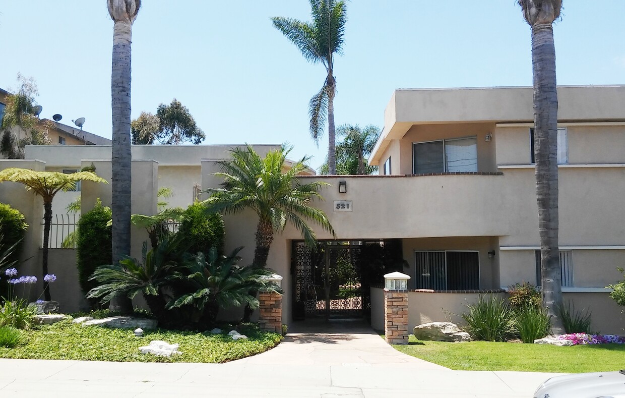 Primary Photo - Inglewood Palms Apartments