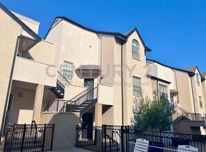 Building Photo - 3901 Travis St