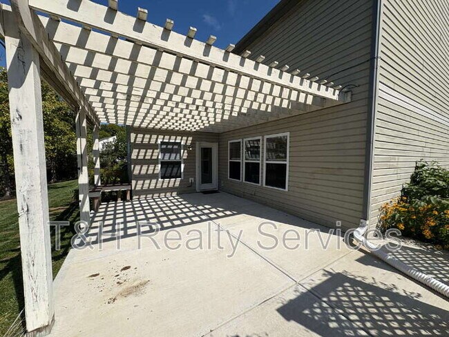 Building Photo - 9014 Harrison Run Dr