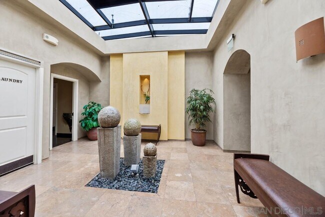 Foto del edificio - 7920 Herschel Ave