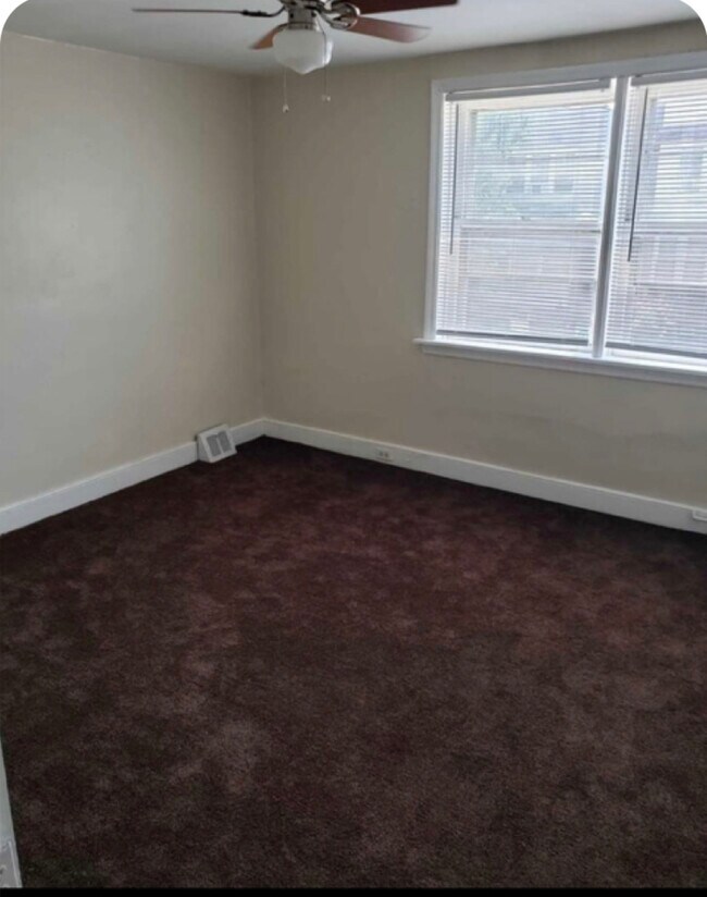 Foto del edificio - 323 N 10th St
