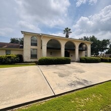 Building Photo - 1112 Shaw Dr