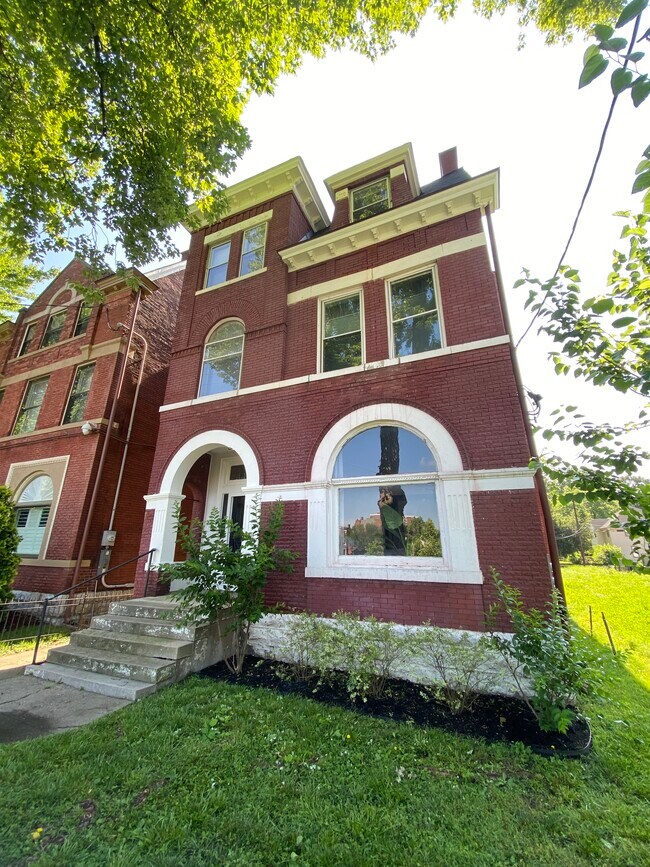 Building Photo - 1131 S 2nd St